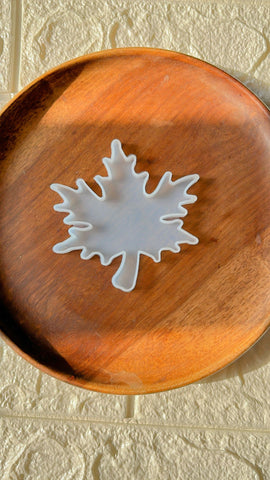 Maple leaf T-light - Resin24