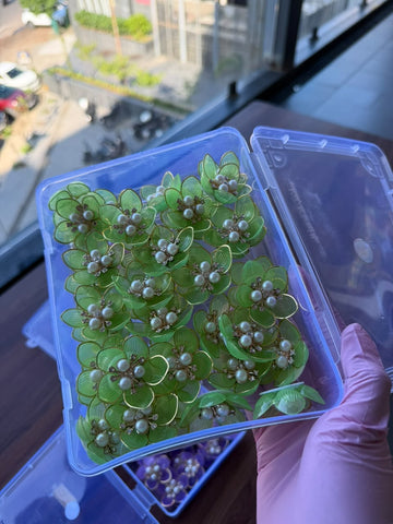 3D Flower Bunch Parrot Green