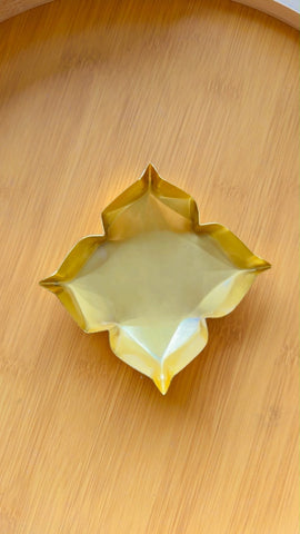 4 Petal Urli