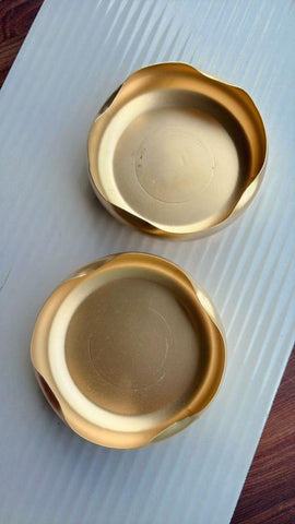 Curvey Round Candle Urli