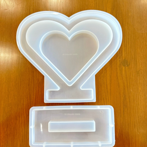 Twin Heart Frame With Stand Mold