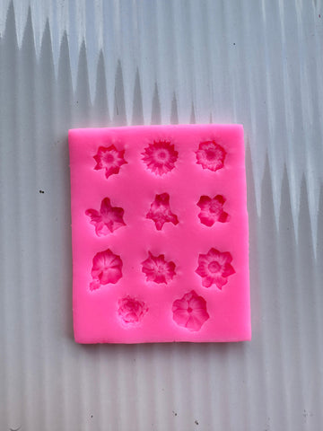 11 In 1 Flower Candle Mold