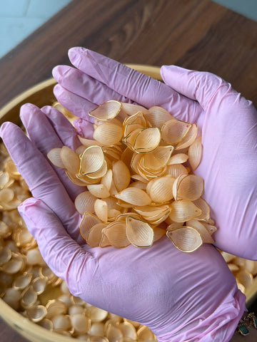 3D Rose Petals Gold